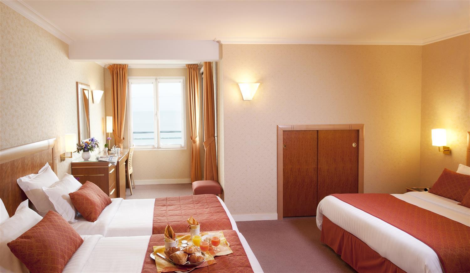 Western Alexandra Saint-Malo