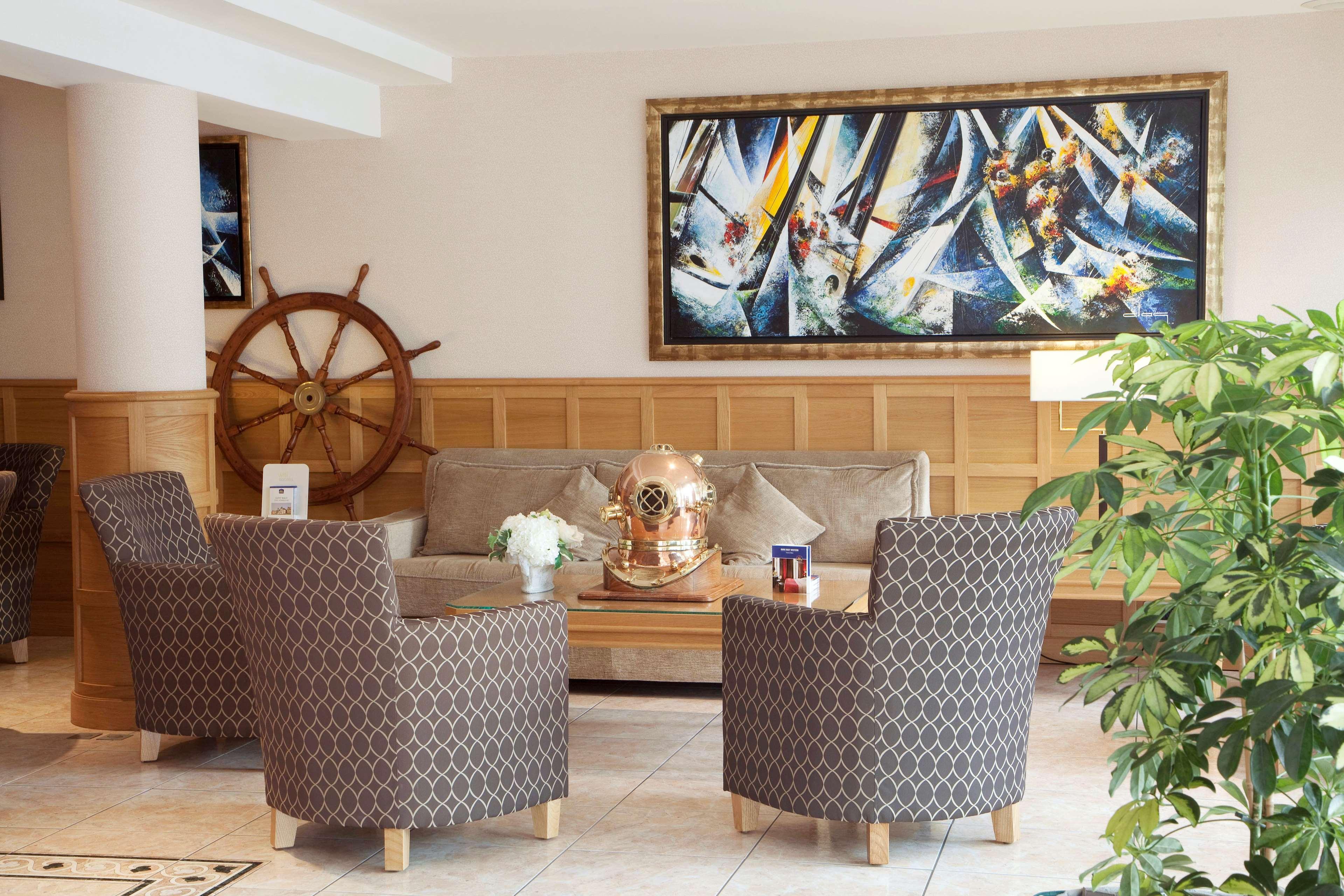 Western Alexandra Hotel 4*
