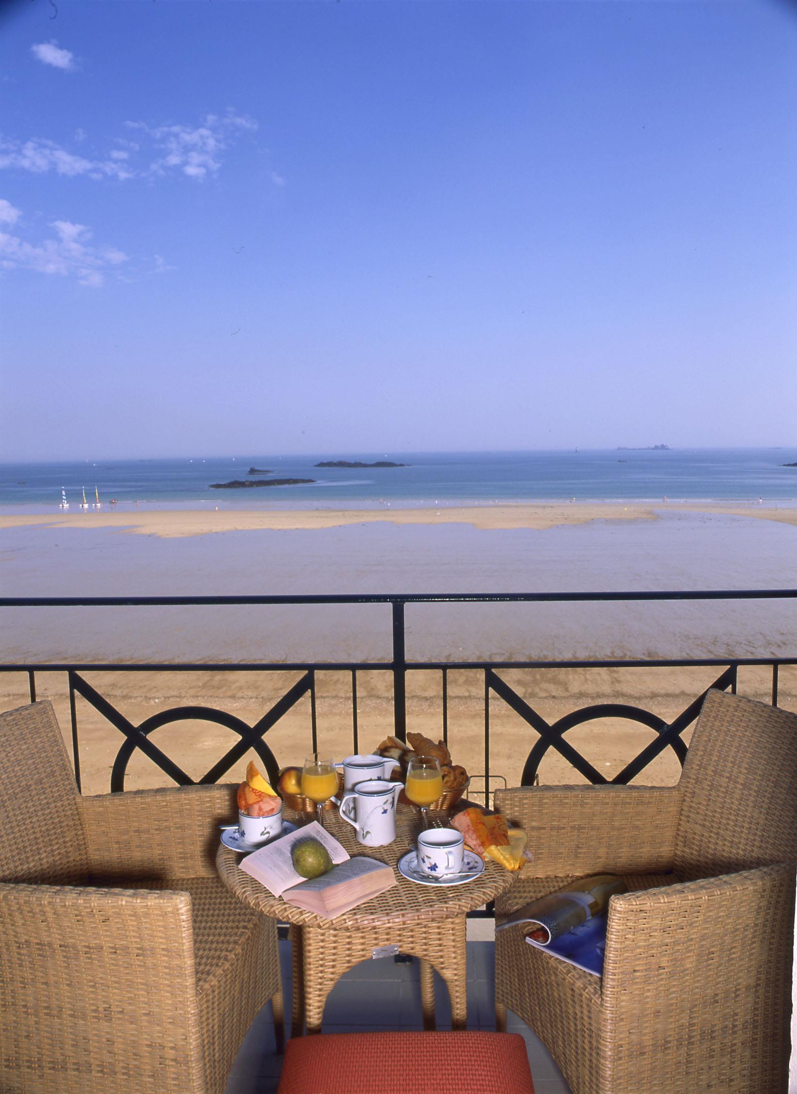 Western Alexandra Saint-Malo